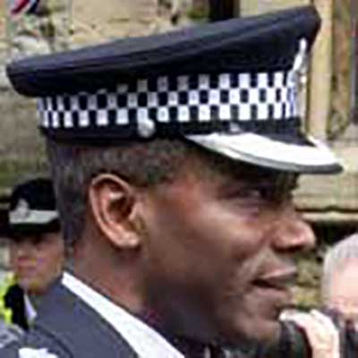 Victor Olisa