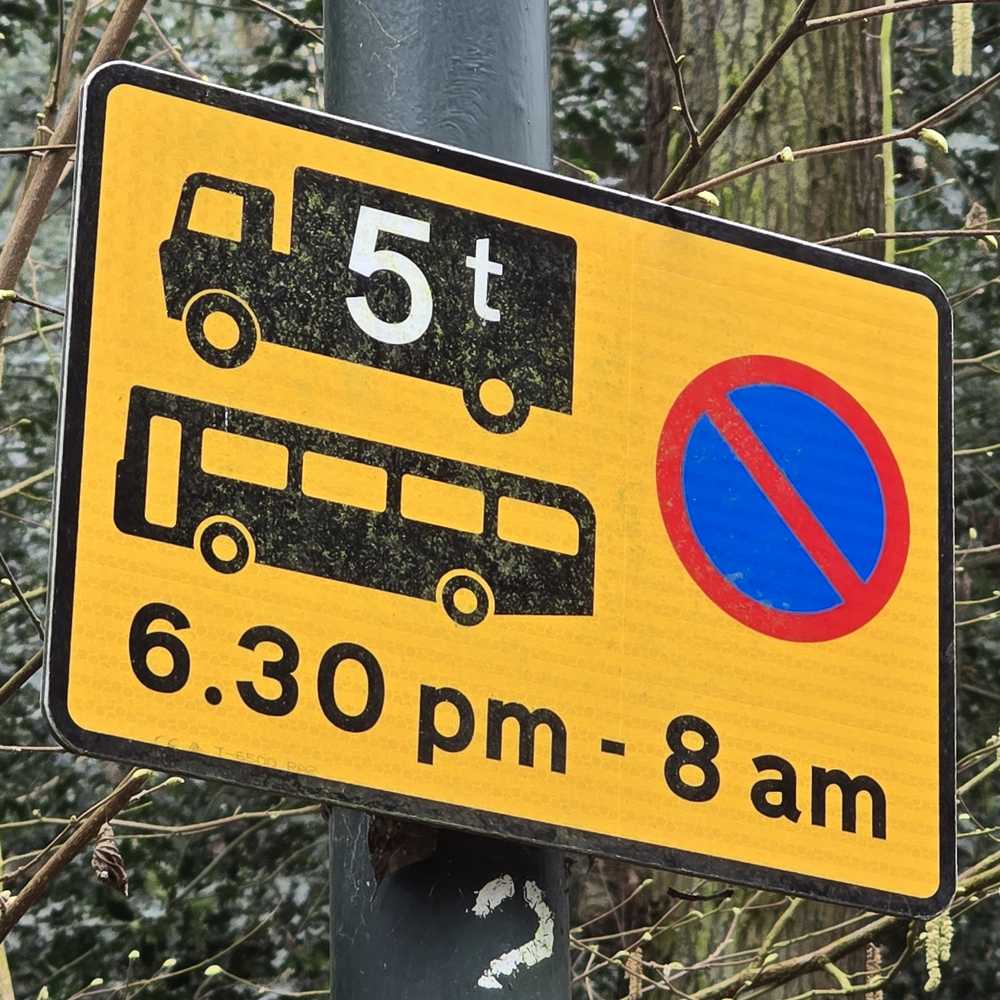 Parking signs on New Road